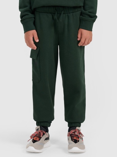 Chłopięce spodnie dresowe joggery 4F 4FJRAW25TTROM1841 - zielone